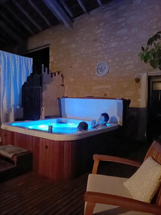 La Grange Des Anges Blanc (Dordogne)
